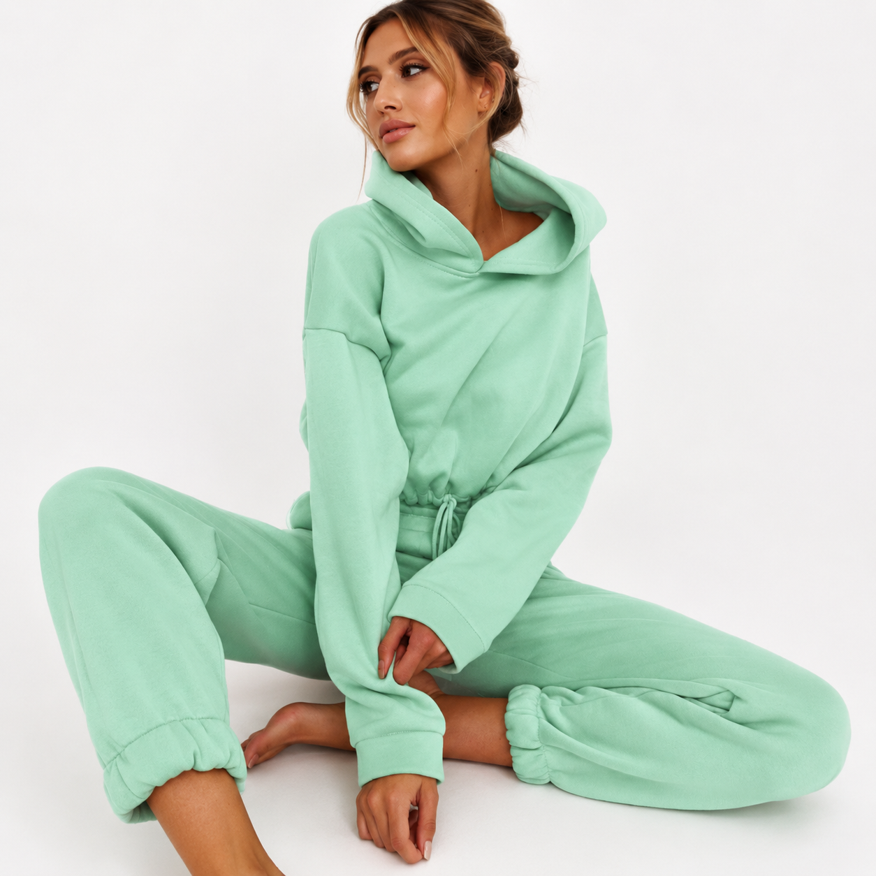 Ensemble Jogging Femme 2 Pièces – Sweat à Capuche & Pantalon Assorti | Look Sportif & Tendance